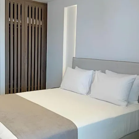 Aparthotel Anais Milos