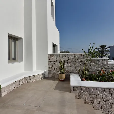 Anais Milos Adamantas (Milos)