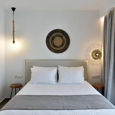 Anais Milos Adamantas (Milos)