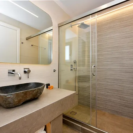 Anais Milos Aparthotel