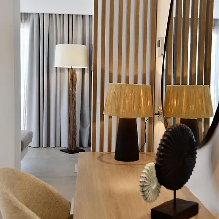 Anais Milos Aparthotel 4*