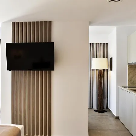 Anais Milos Aparthotel Adamantas (Milos)