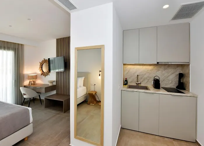 Anais Milos Adamantas (Milos)