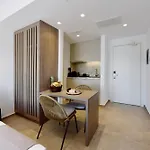 Anais Milos 4*