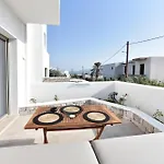 Anais Milos 4*