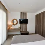 Anais Milos Lägenhetshotell 4*