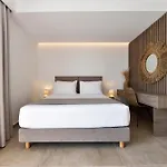 Anais Milos 4*