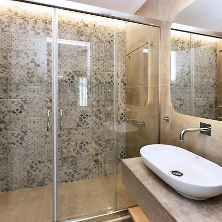 Anais Milos アパートホテル アダマス