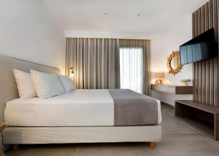 Anais Milos Adamantas